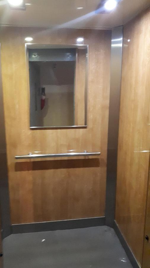 Apartamenty Centrum Panoramiczna Mala Dwojka Swan Labedz Promenada Klimatyzacja Lodowa Kielce Kültér fotó